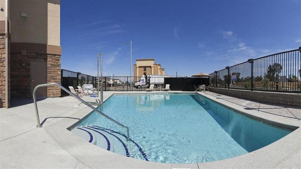 Holiday Inn Express Fresno Northwest - Herndon By Ihg Exterior foto